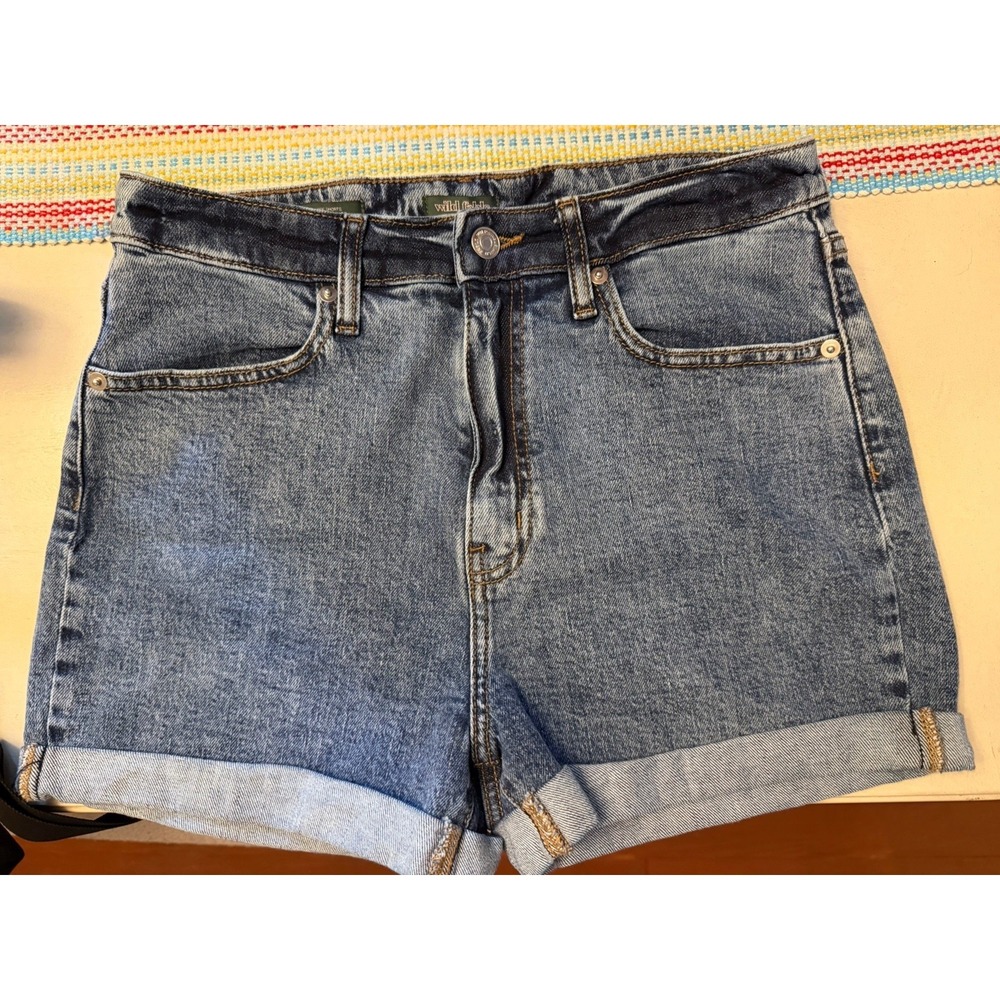 Wild Fable Blue Cuffed High Rise Jean Shorts Size 8/29R Medium Wash